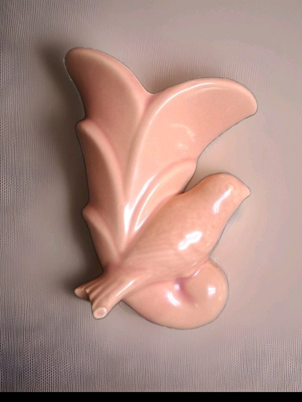 Vintage Shawnee Pottery Bird Wall Pocket Planter Peach